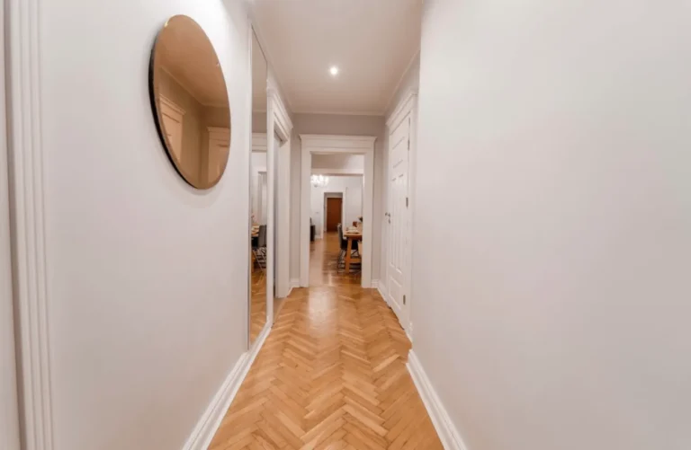 swidnicka-8a-korytarz