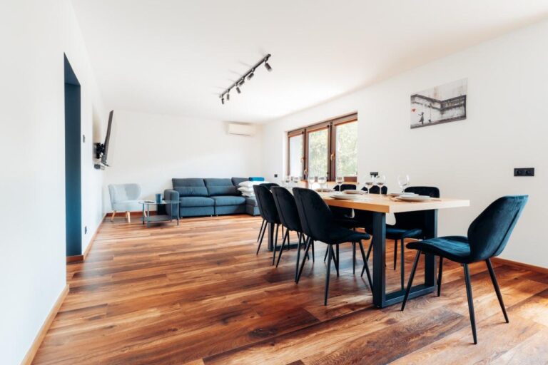 terenowa 24 nr 2 - salon